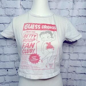 Guess woman’s cropped vintage tee size small